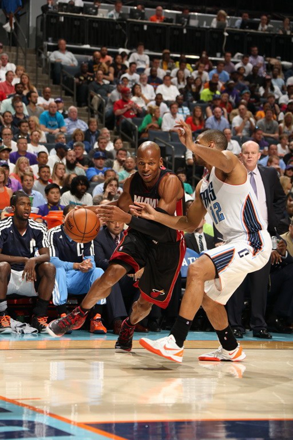 马丁内斯成 马丁内斯成