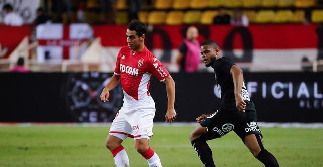 一动都备受 一动都备受