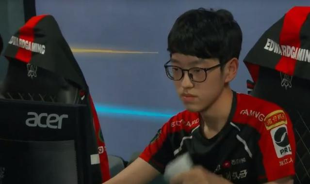 武汉女足亚冠射门-逆袭晋级四强，冠军总奖金达万美元.